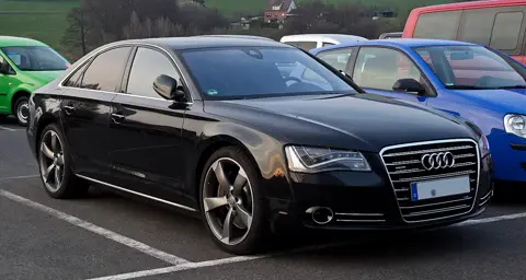 Audi A8 (D4)
