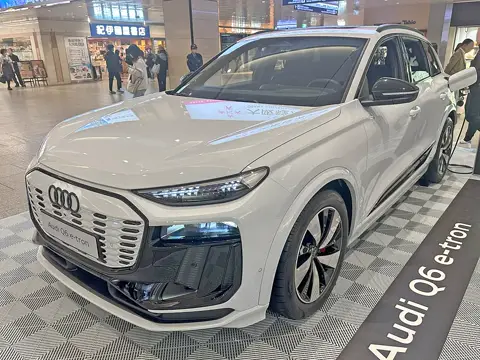 Audi Q6 e-tron