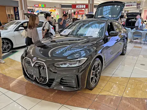 BMW i4 (G26)