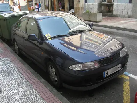 Mitsubishi Carisma
