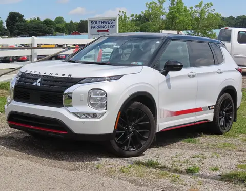Mitsubishi Outlander IV