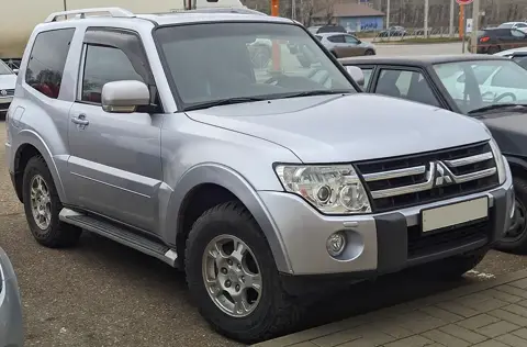 Mitsubishi Pajero IV