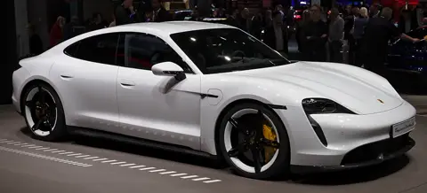 Porsche Taycan (Y1A)