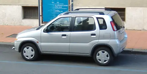 Suzuki Ignis I