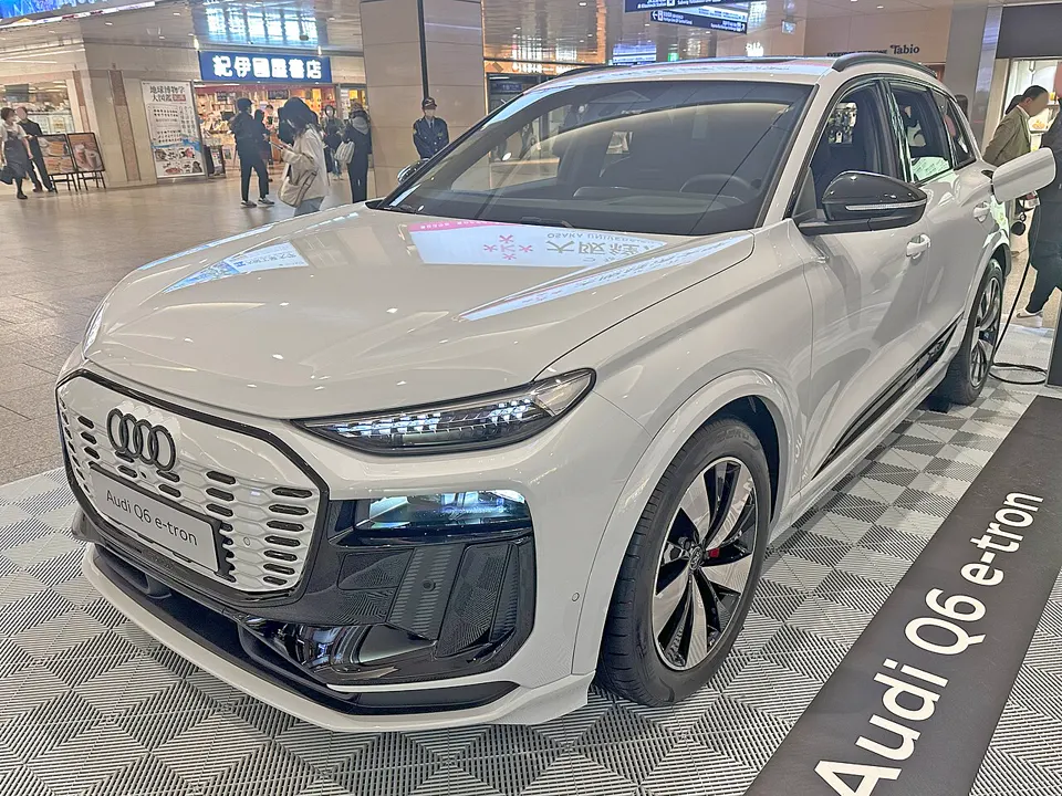Audi Q6 e-tron