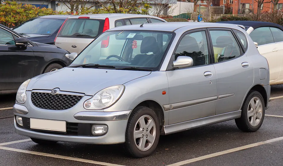 Daihatsu Sirion I