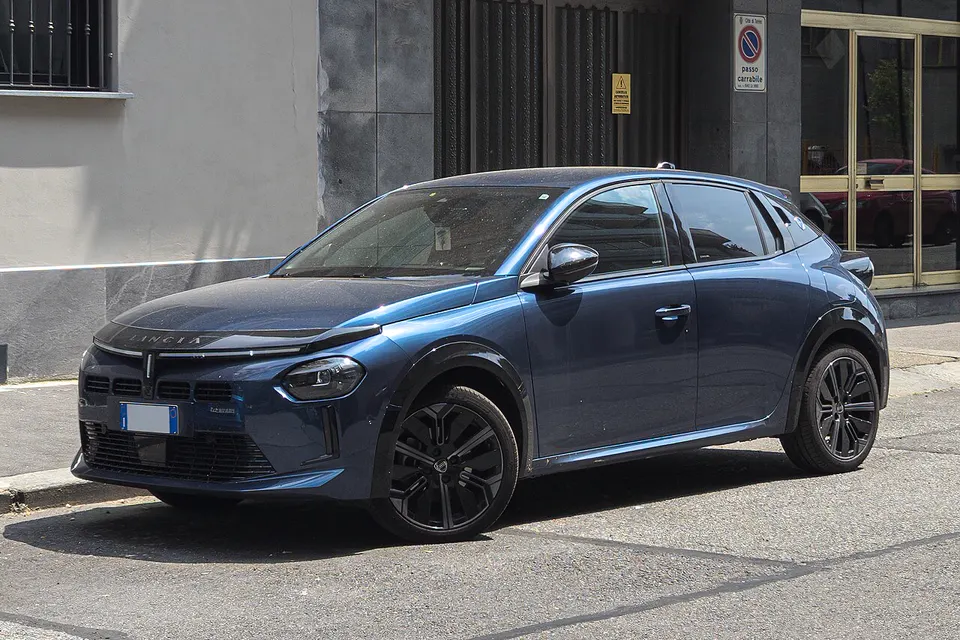 Lancia Ypsilon (2024)