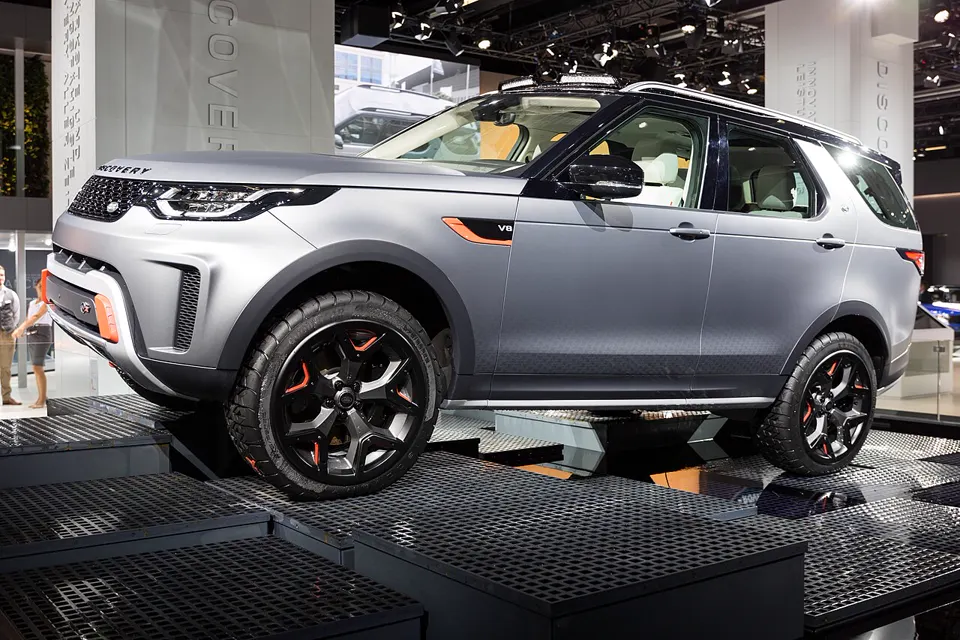 Land Rover Discovery 5