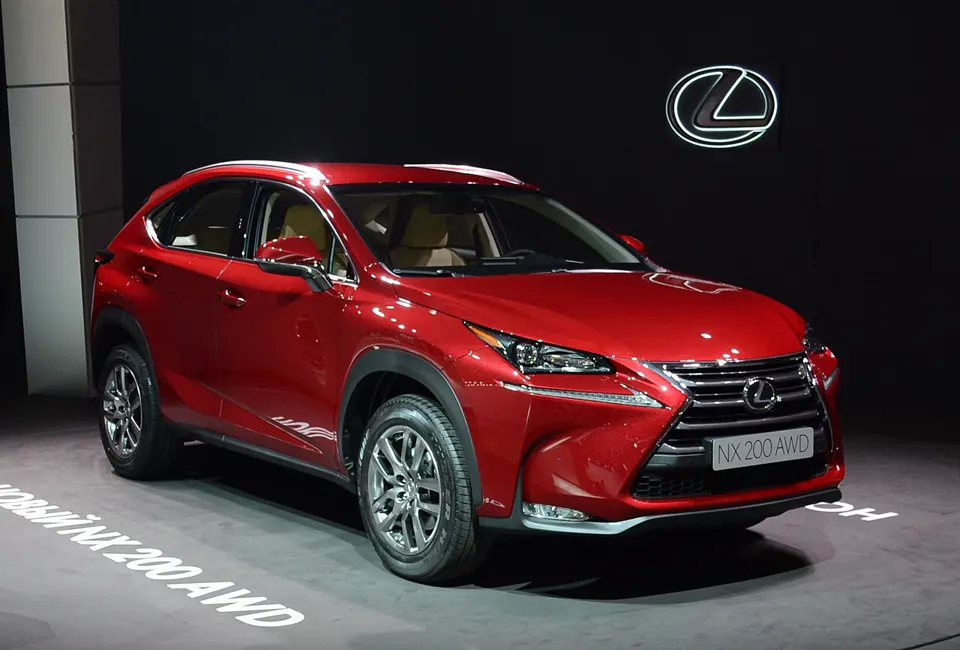 Lexus NX I