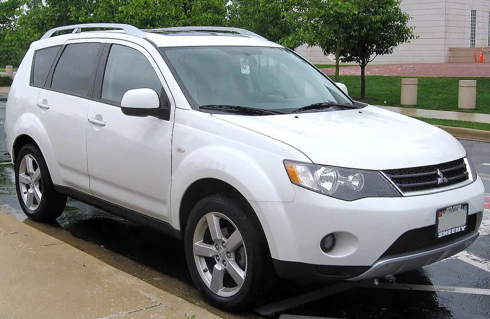 Mitsubishi Outlander II