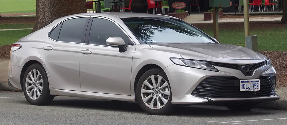 Toyota Camry (XV70)