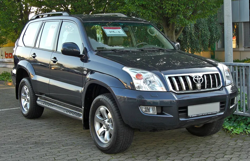 Toyota Land Cruiser 120