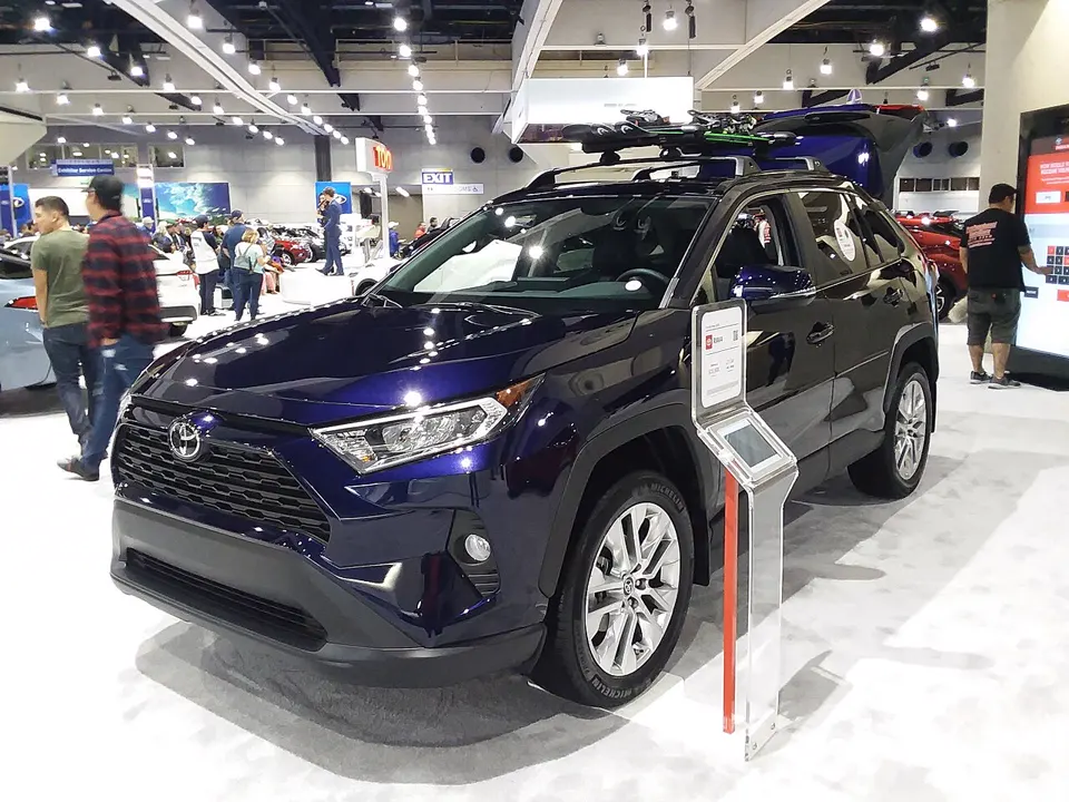 Toyota RAV4 V